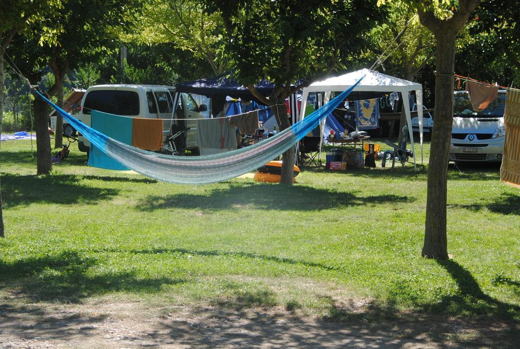 Готель Camping Урґанья Екстер'єр фото